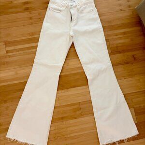 FRAME Le Easy Flare White/Blanc Denim Jeans Women's Size 26 Frayed Hem